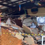 Deslizamento ocorreu após fortes chuvas (Foto: Thiago Fontoura, NSC TV)